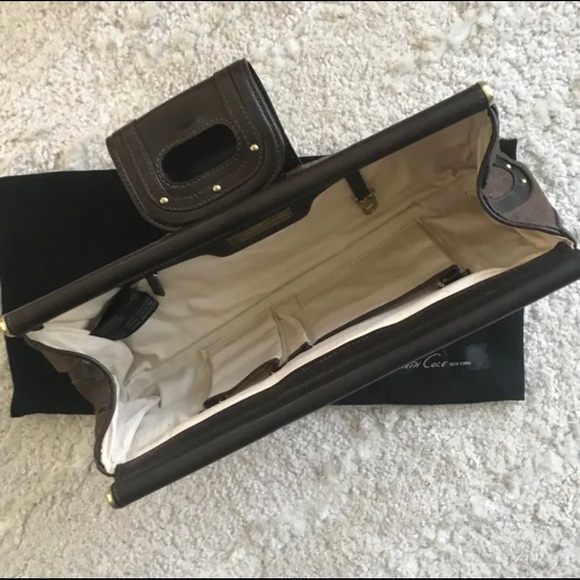 🛒 LAST CALL‼️ NWOT Kenneth Cole New York Clutch - Picture 3 of 3